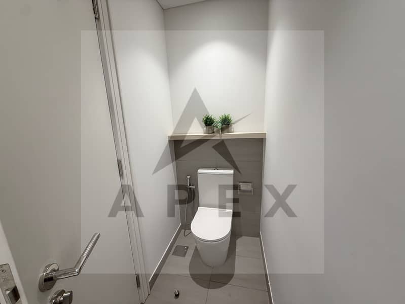 Fully Furnished With Downtown Views | up to 12 Cheques! - Image 31