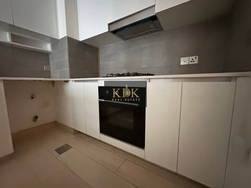 Community View | Prime Location | Spacious Unit - Image 7