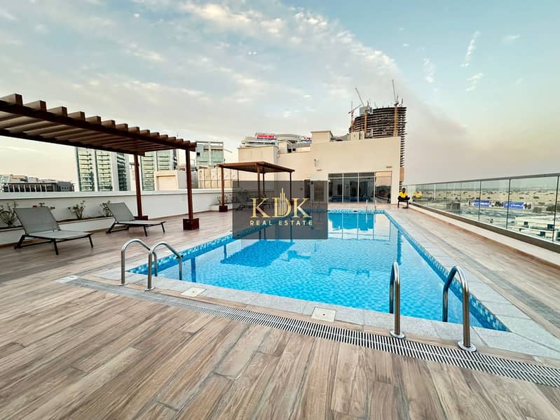 Community View | Prime Location | Spacious Unit - Image 16