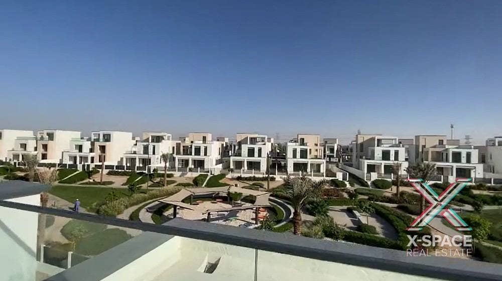 Villa Behind Central Park and Ready to Move In - Image 22