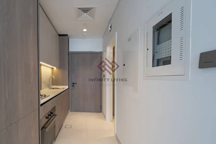 Spacious Unfurnished 1-Bedroom | Arjan