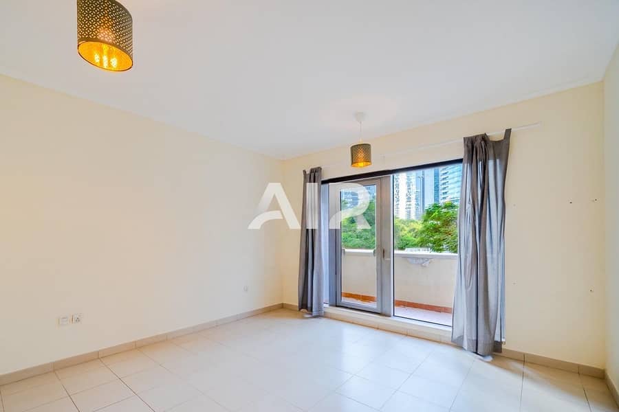 Downtown Villa | Burj Khalifa View | 3 Bed - Image 8