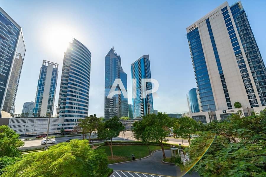 Downtown Villa | Burj Khalifa View | 3 Bed - Image 10