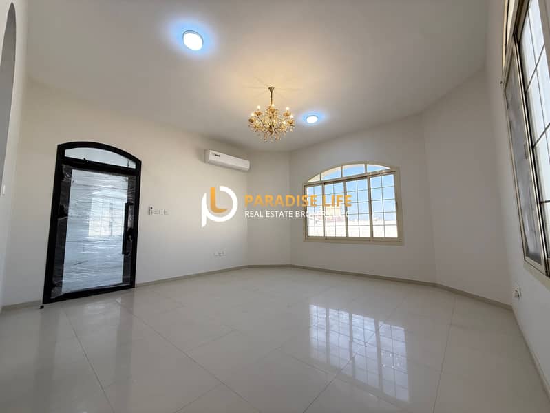 SINGLE STORY-4 BEDROOM PLUS MAIDS -CORNER VILLA AVAILABLE FOR RENT