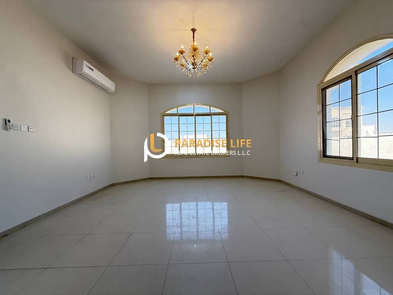 SINGLE STORY-4 BEDROOM PLUS MAIDS -CORNER VILLA AVAILABLE FOR RENT