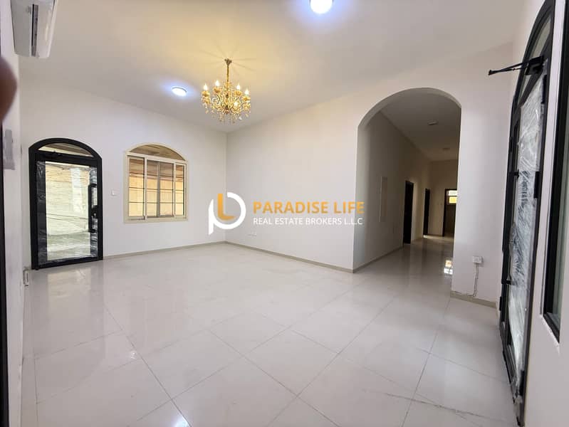 SINGLE STORY-4 BEDROOM PLUS MAIDS -CORNER VILLA AVAILABLE FOR RENT