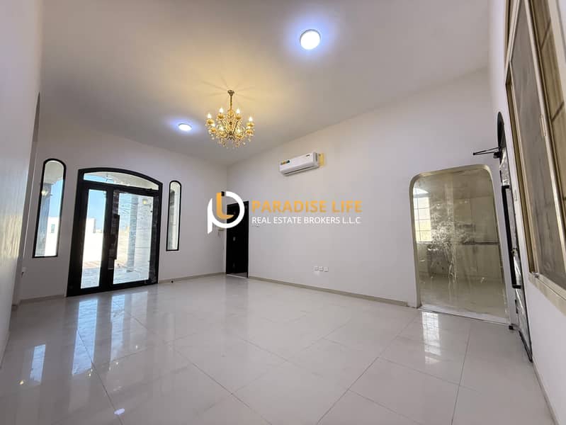 SINGLE STORY-4 BEDROOM PLUS MAIDS -CORNER VILLA AVAILABLE FOR RENT - Image 6