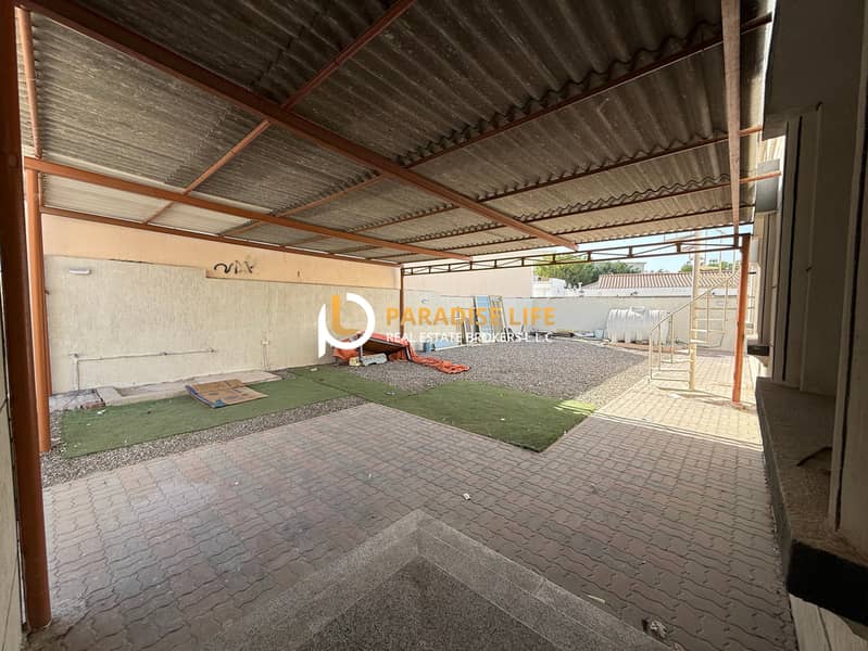 SINGLE STORY-4 BEDROOM PLUS MAIDS -CORNER VILLA AVAILABLE FOR RENT - Image 16