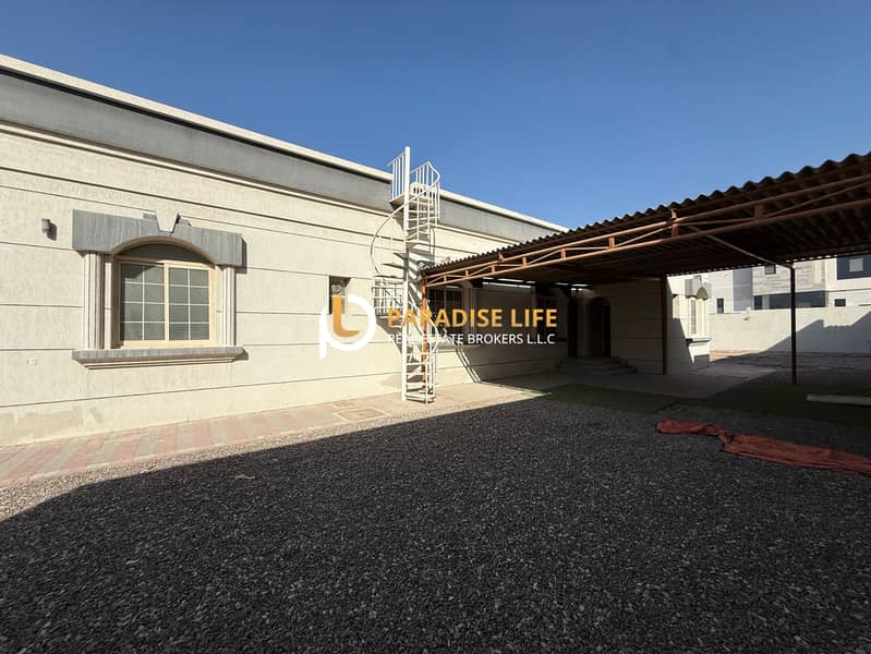 SINGLE STORY-4 BEDROOM PLUS MAIDS -CORNER VILLA AVAILABLE FOR RENT - Image 17