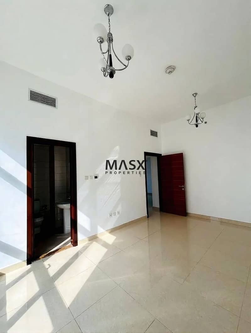 Ready to Move | Unfurnished | Prime Location - Image 7