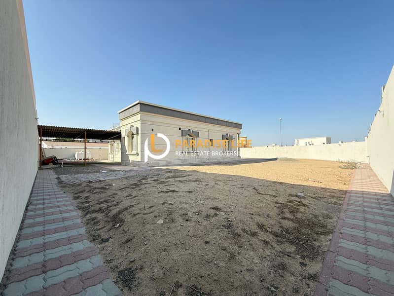 SINGLE STORY-4 BEDROOM PLUS MAIDS -CORNER VILLA AVAILABLE FOR RENT - Image 18