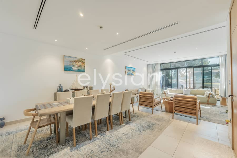 Golf Course View | Extended Living Area