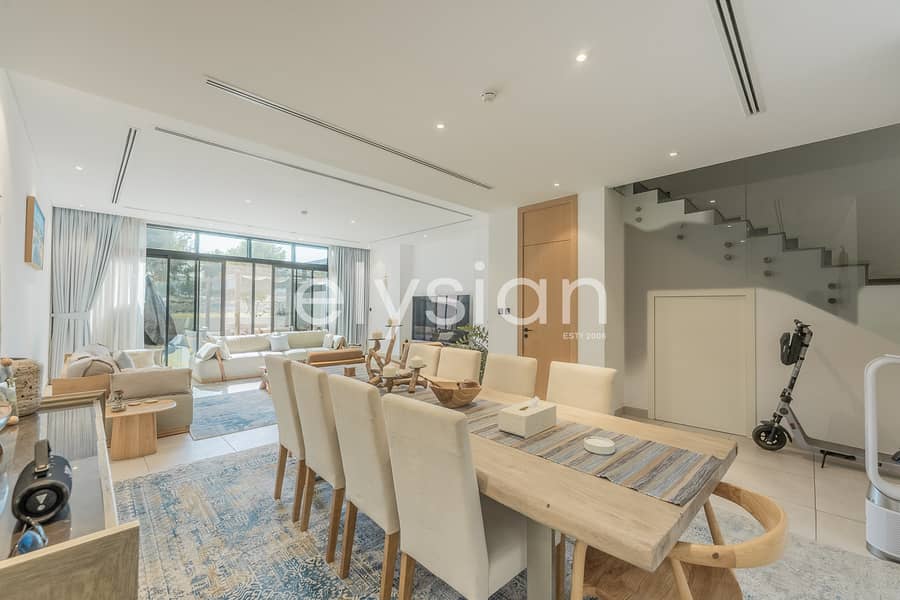 Golf Course View | Extended Living Area