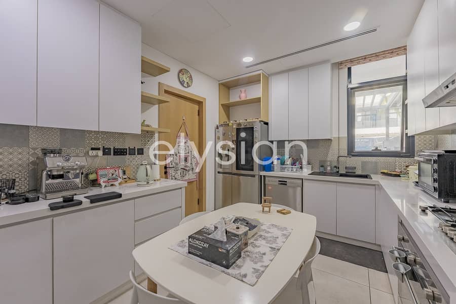 Golf Course View | Extended Living Area - Image 7