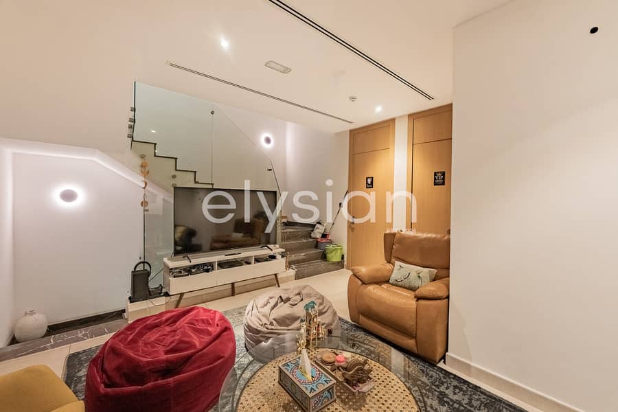 Golf Course View | Extended Living Area - Image 9