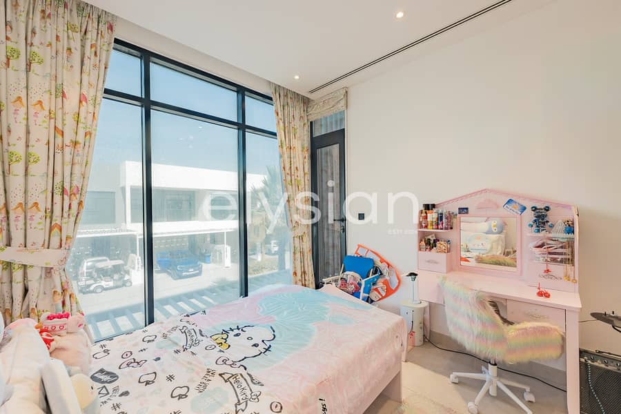 Golf Course View | Extended Living Area - Image 15