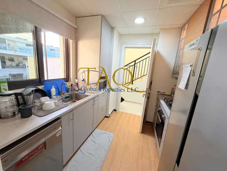 Best Deal | Specious Layout | Vacant On Transfer - Image 8