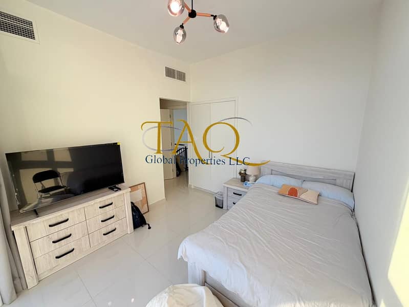 Best Deal | Specious Layout | Vacant On Transfer - Image 9