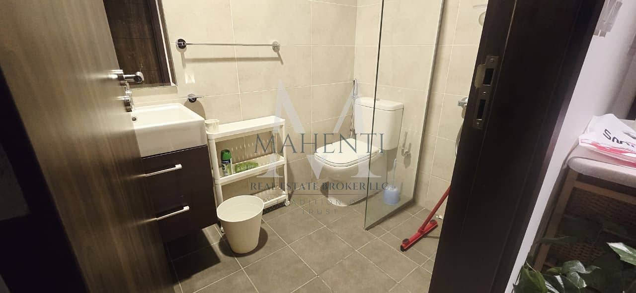 PEACEFULL | LUXURIOUS | SPACIOUS | PARKING | READY TO MOVE - Image 11