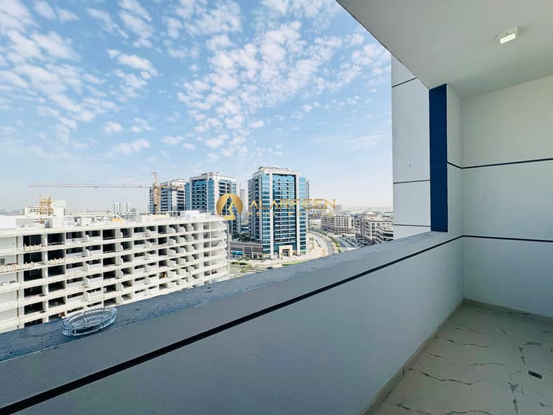 No Commission | Vacant | Fully Furnished | Modern - Image 11