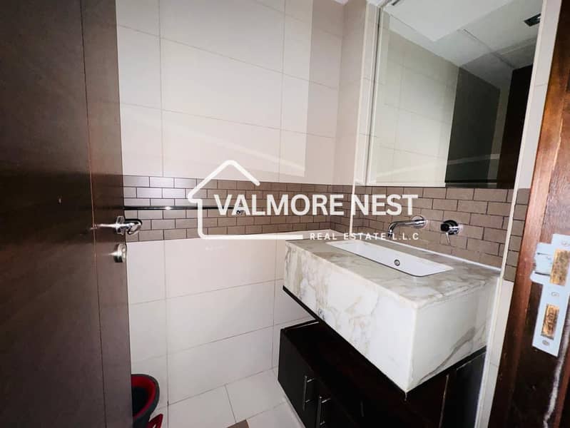 Versatile space with premium amenity I Marina view I High floor I Best deal - Image 27