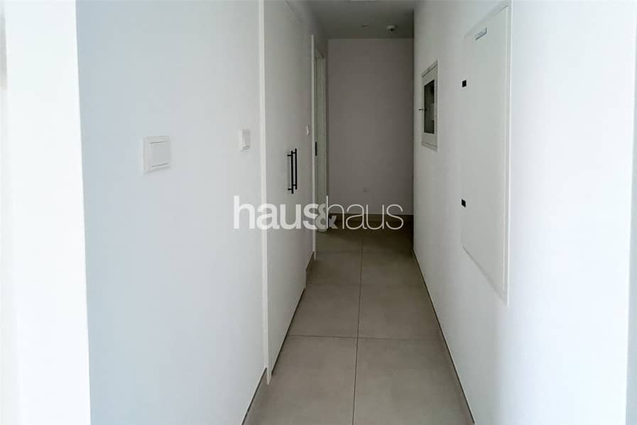 Huge Corner Unit | Single Row | Well Maintained - Image 7
