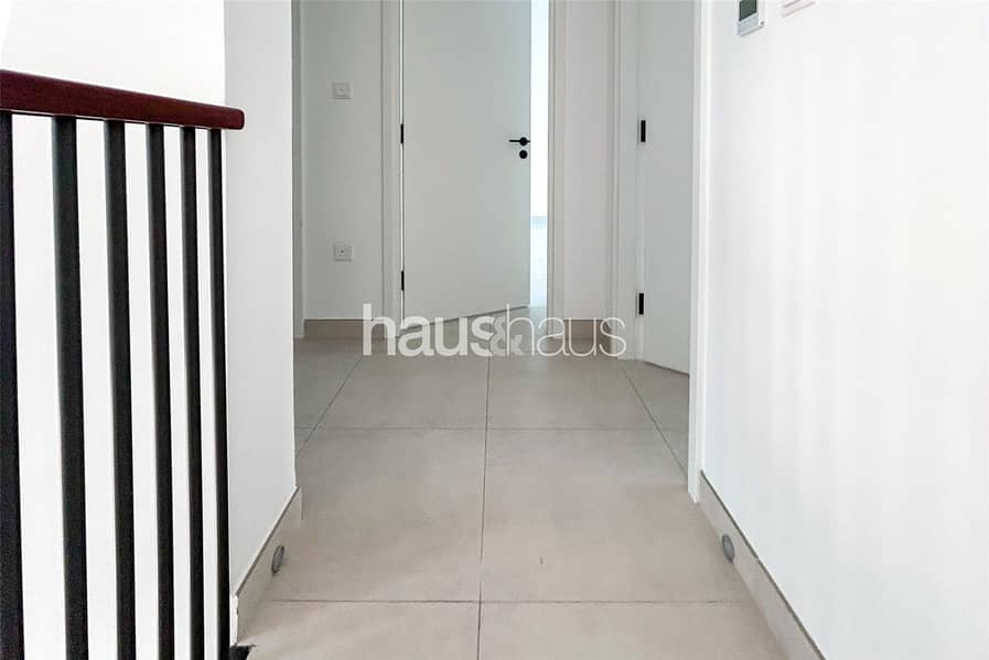 Huge Corner Unit | Single Row | Well Maintained - Image 11