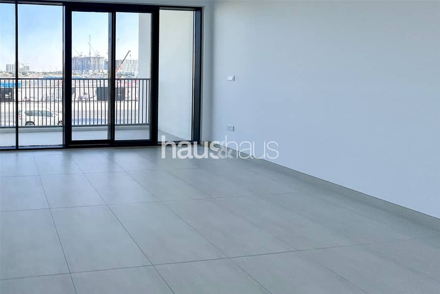 Huge Corner Unit | Single Row | Well Maintained - Image 16