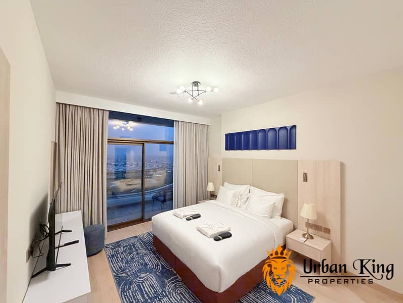 VIP LIVING | PRIVATE JACUZZI | CANAL VIEW - Image 14