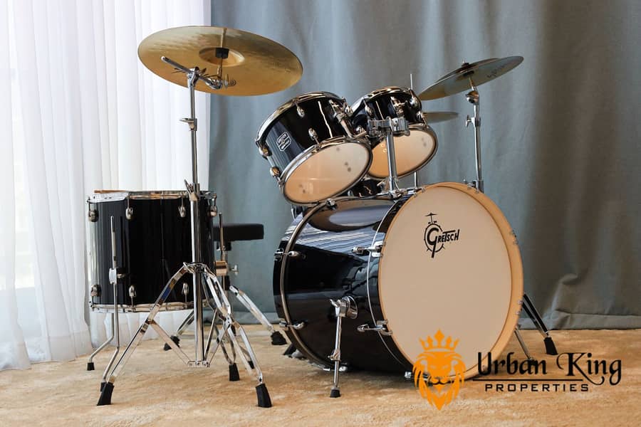 VIP LIVING | PRIVATE JACUZZI | CANAL VIEW - Image 19