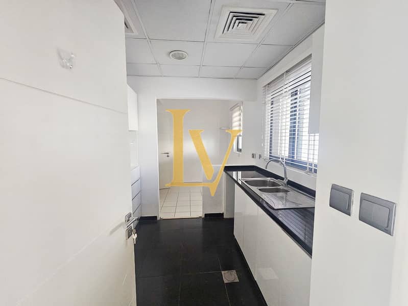 R2M | | Middle | Specious | Rented With Notice - Image 6