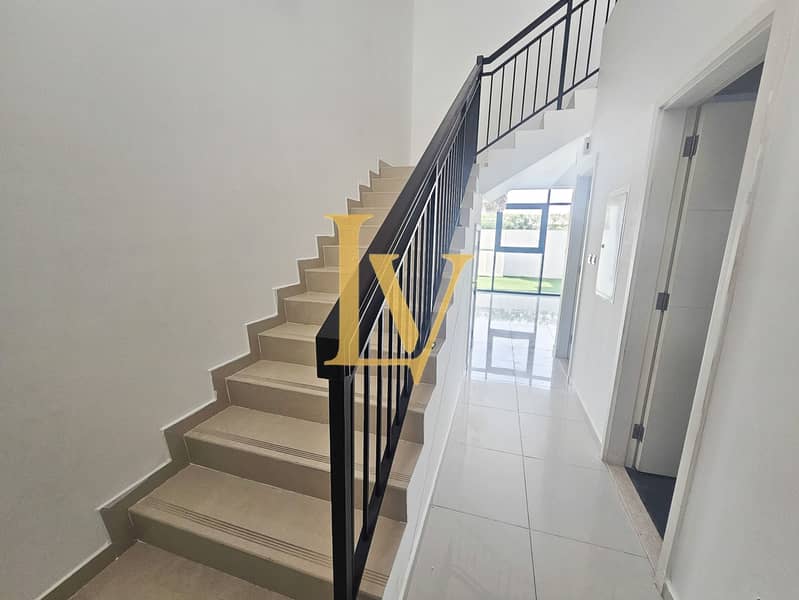 R2M | | Middle | Specious | Rented With Notice - Image 8