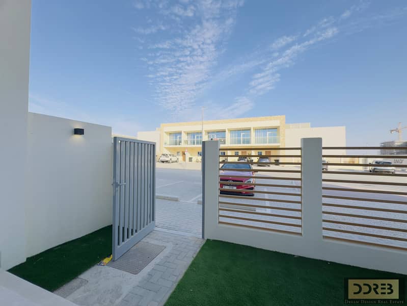 SPACIOUS | BRAND NEW | NEAR TO PARK