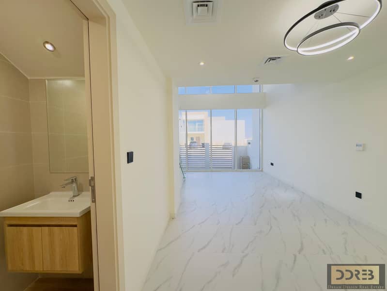 SPACIOUS | BRAND NEW | NEAR TO PARK - Image 8