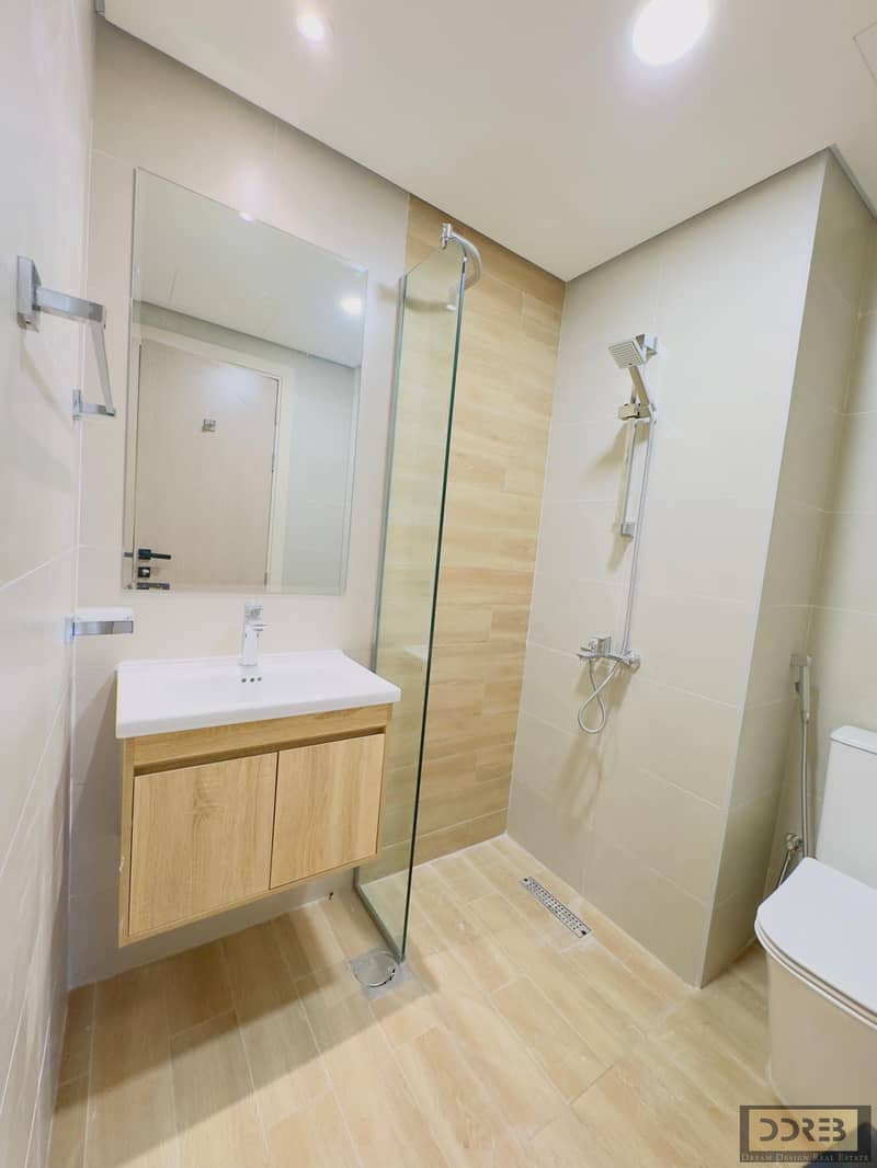 SPACIOUS | BRAND NEW | NEAR TO PARK - Image 15