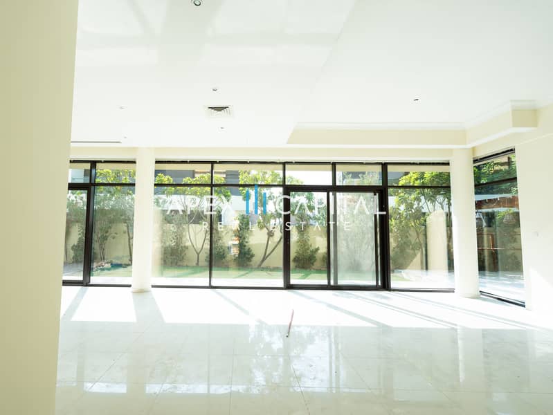 Elegant 3BR Townhouse | Golf Community | Exclusive Location