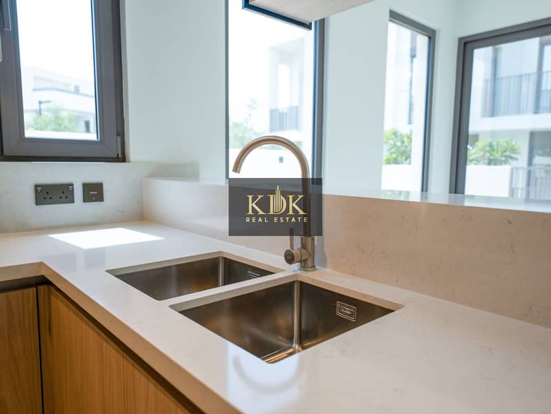 Park view | 4Br+Maid | Prime Location - Image 6