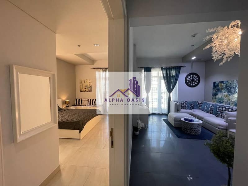 Fully Furnished/ Ready to Move/ Luxurious