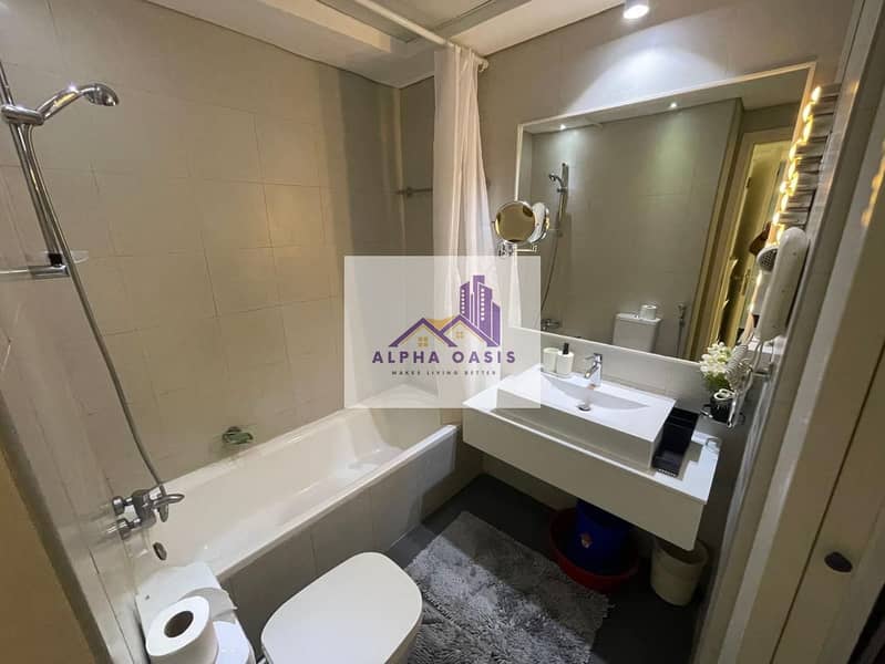 Fully Furnished/ Ready to Move/ Luxurious - Image 21