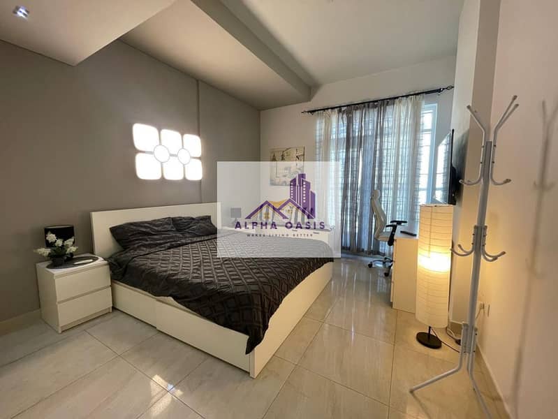 Fully Furnished/ Ready to Move/ Luxurious - Image 22