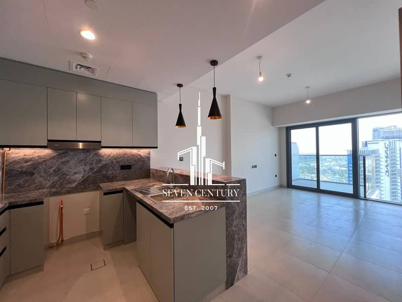 Full Golf View | 1BHK Unfurnished | Vacant