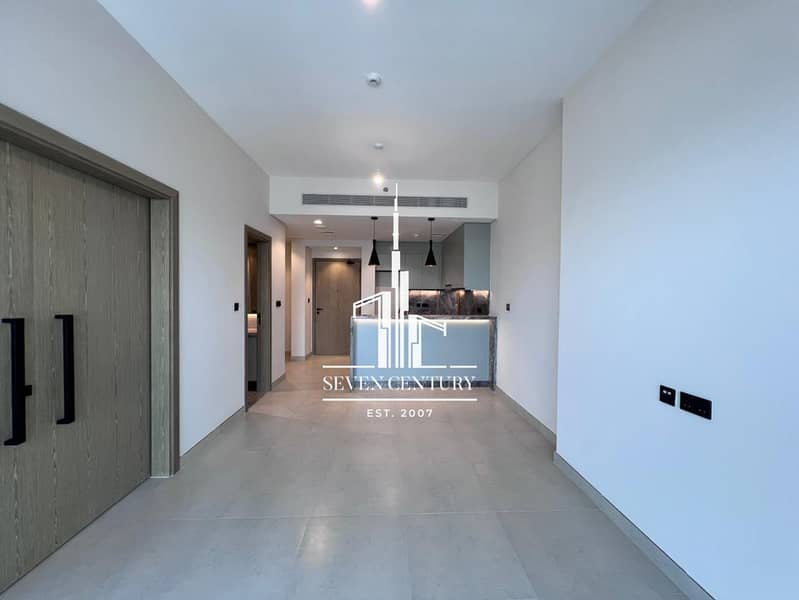 Full Golf View | 1BHK Unfurnished | Vacant