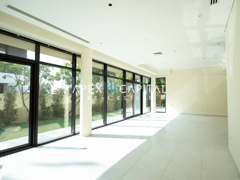 Elegant 3BR Townhouse | Golf Community | Exclusive Location