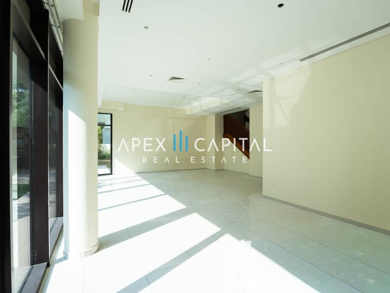 Elegant 3BR Townhouse | Golf Community | Exclusive Location