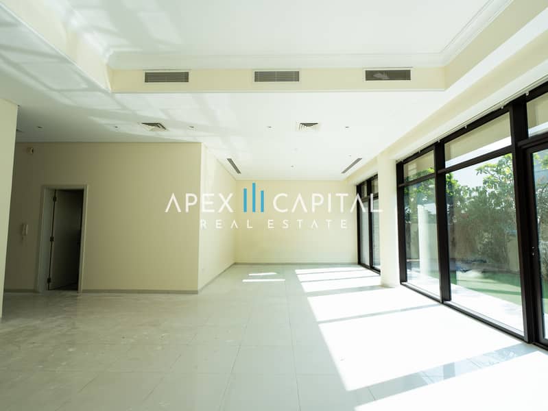 Elegant 3BR Townhouse | Golf Community | Exclusive Location