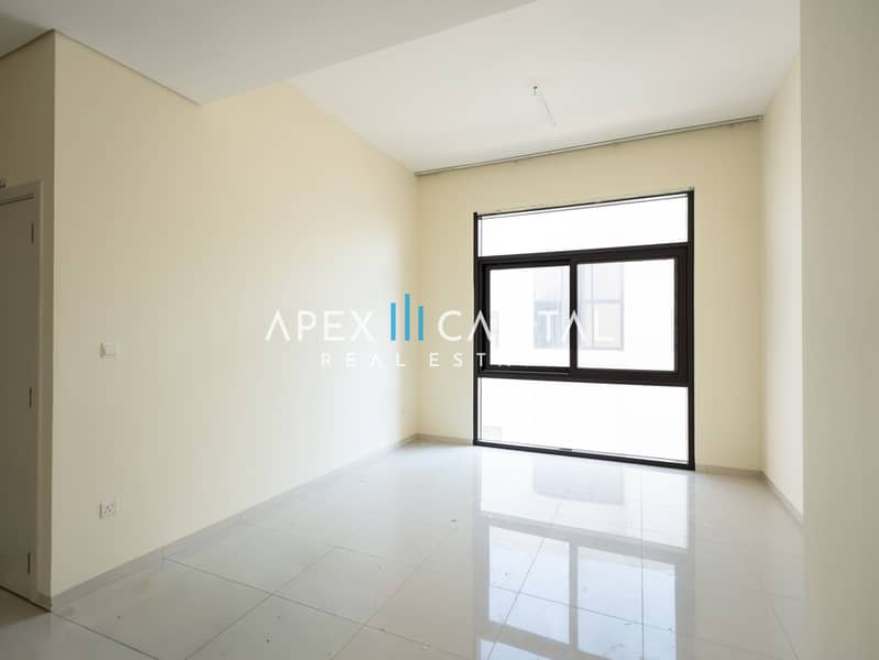 Elegant 3BR Townhouse | Golf Community | Exclusive Location - Image 19