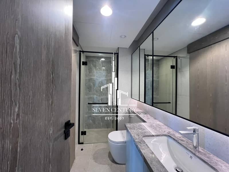 Full Golf View | 1BHK Unfurnished | Vacant - Image 7