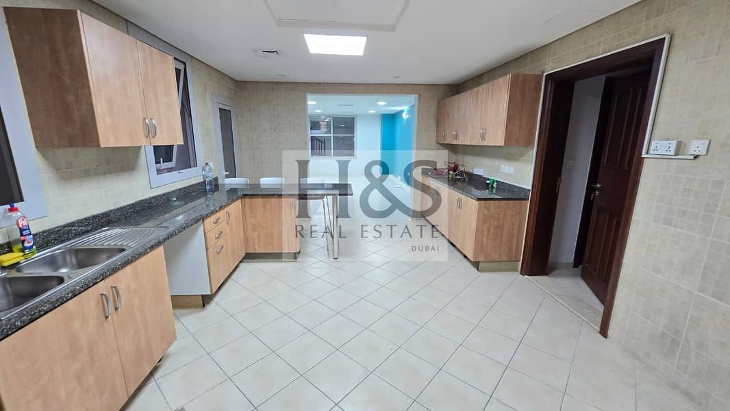 LUXURY 5BED + MAID VILLA | HUGE LAYOUT |PRIME AREA - Image 7