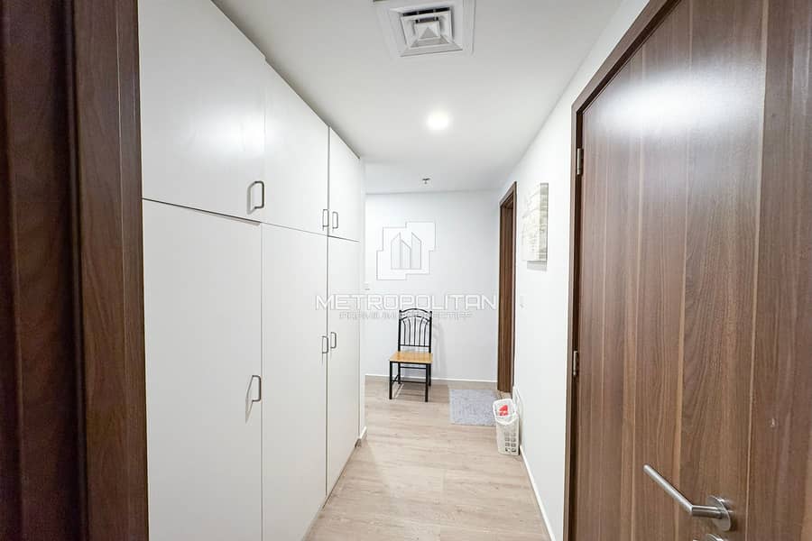 Single Row| V3 | Park and Pool View - Image 7