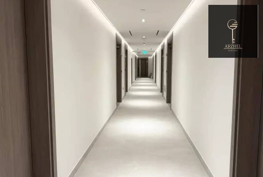 MODERN | STUDIO | POOL VIEW - Image 9